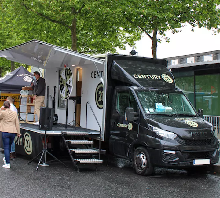 century 21-camion podium